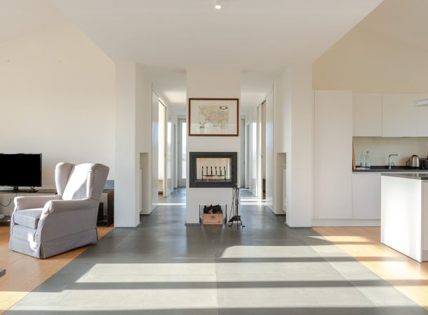 sabrina pezzoli fotografa d'interni - camino vista da ingresso